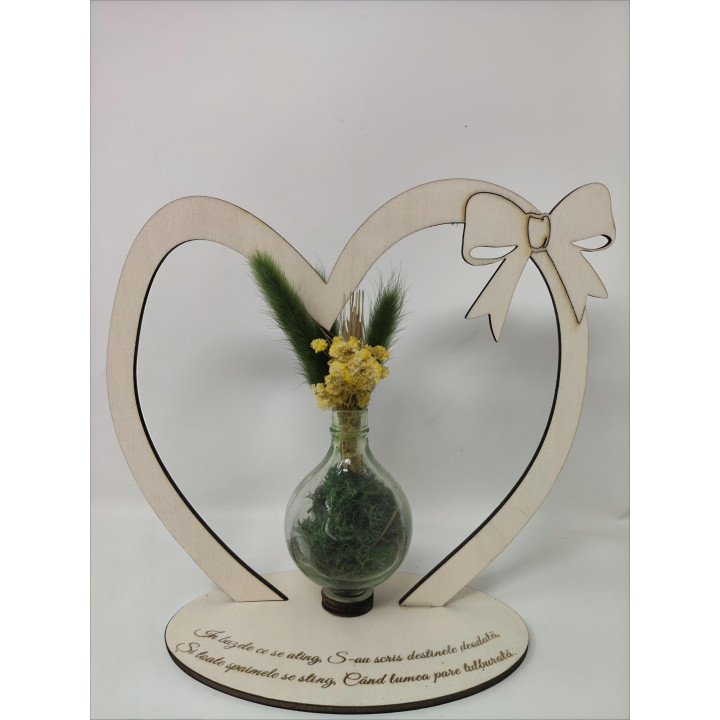 Eternal Embrace – Personalized wooden stand with mini vase