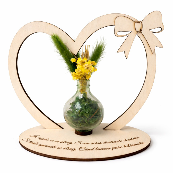 Eternal Embrace – Personalized wooden stand with mini vase
