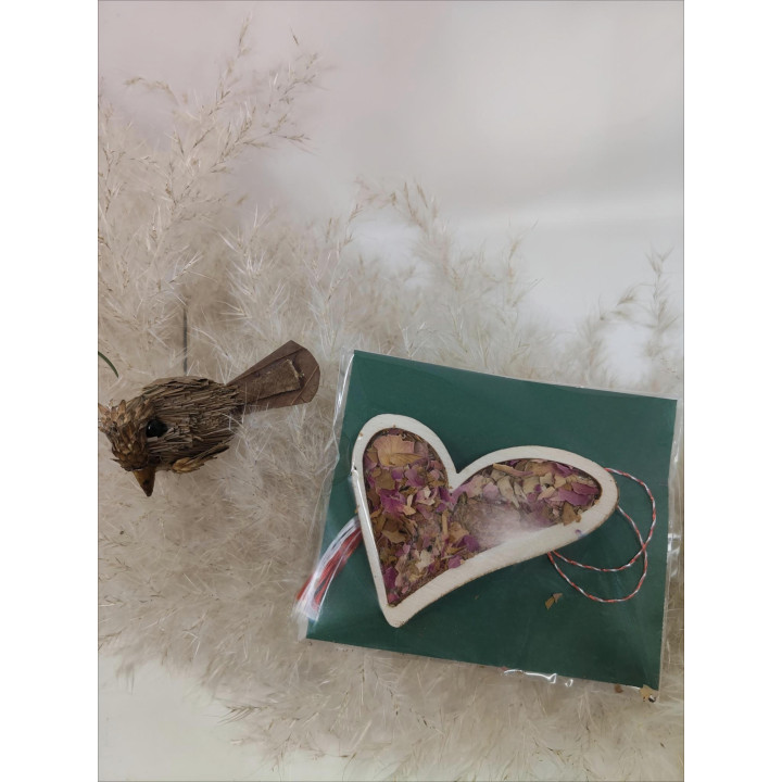 Martisor Heart with Dried Flowers – Handmade in Romania