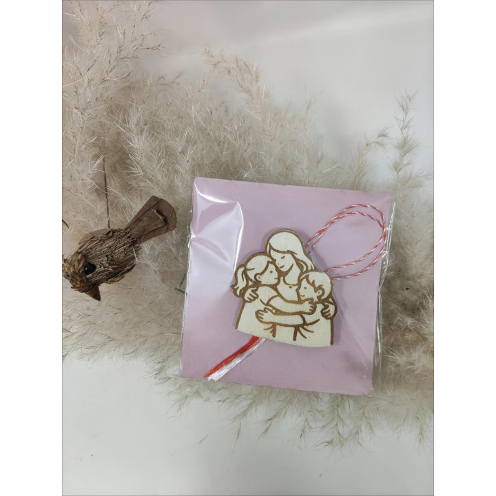 Martisor Familien-Umarmung aus Holz - Personalisiert