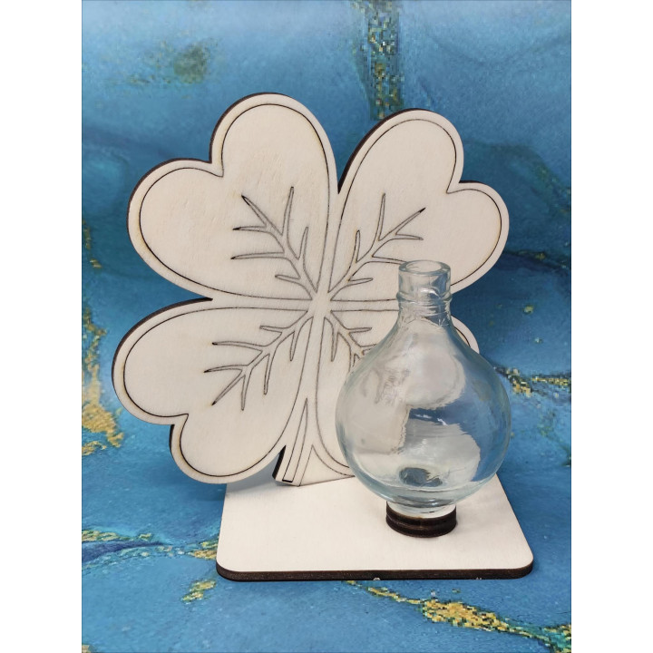 Trifoi Decorativ cu Vas Sticla – Suport Floral din Lemn